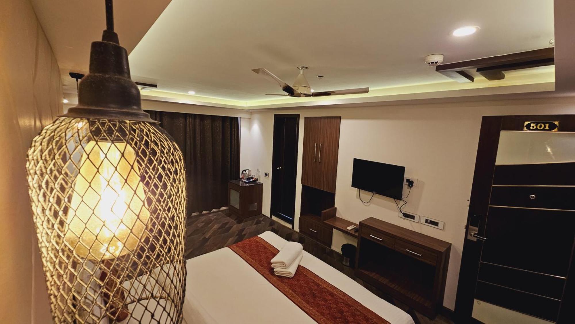The Triumph 3* Varanasi